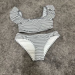 Vince camuto bikini off the shoulder